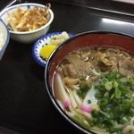 厚東川食堂 - 日替わりの肉うどん