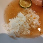 麺家 たけ田 - ライスはスープにイン