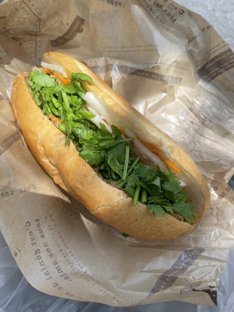 BANH MI LIEN