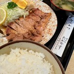 たかやす - ポークソテー定食@1,000円　間違いない逸品！
