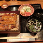 国産うな重 ３，２００円