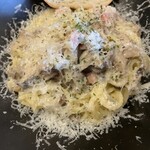 かじゅある いたりあん PePe - ベーコンときのこのチーズパスタ