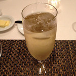 ペルゴーラ - アップルソーダ600円