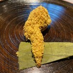 茶禅華 - 金沙鸡翅： 手羽先の枝豆射込み スパイスまぶし