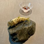 茶禅華 - 五粮香魚： 鮎の香煎揚げ