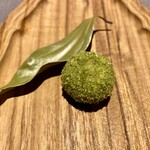 茶禅華 - 唐木（琉球シナモン）の団子