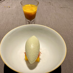 茶禅華 - ココナツとコブミカンのアイスクリーム タピオカマンゴーソース