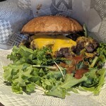 Burger & Steak MUSECA TIMES - チェダーチーズ　1,550円