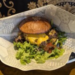 Burger & Steak MUSECA TIMES - チェダーチーズ　1,550円