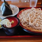 十割そば工房 小十郎本家 - 料理写真:もりそば600円とおにぎり240円