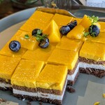 XEX ATAGO GREEN HILLS / Salvatore Cuomo Bros. - マンゴーライチケーキ