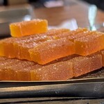 XEX ATAGO GREEN HILLS / Salvatore Cuomo Bros. - パッションフルーツとマンゴーのパート・ド・フリュイ