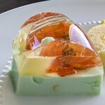 XEX ATAGO GREEN HILLS / Salvatore Cuomo Bros. - メロンのリースケーキ