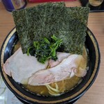 ラーメン林家 - 料理写真:ラーメン並。カタオオメ　￥950