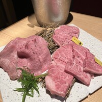 純和牛焼肉 無限亭。 - 
