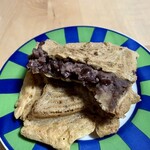 鯛焼本舗 遊示堂 東駅前店 - たい焼き ¥160