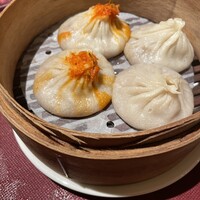 ジョーズ シャンハイ ニューヨーク 銀座店 - 小籠包、蟹肉と豚肉、2人分