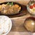 キッチン紡ぐ - 料理写真:ポークステーキ定食。サラダはポテトサラダ付き。ドレッシングも手作りよ。1420円