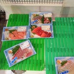 丸山鮮魚店 - 美味しいそうなお刺身たち