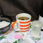 丸山鮮魚店 - ご飯・お茶・お酒