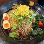麺や はる - 冷やし中華(中盛)＋半玉子　1100円