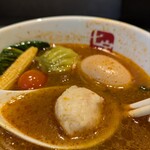 七宝 麻辣湯 - イカ団子　美味しい♪