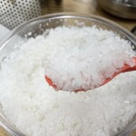 Leemoon Seolleongtang - 結晶の大きな、塩