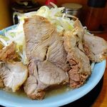 ラーメン 盛太郎 - チャーシュー麺　1,100円（野菜マシマシ、薄味）