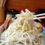 ラーメン 盛太郎 - チャーシュー麺　1,100円（野菜マシマシ、薄味）