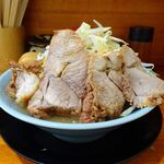 ラーメン 盛太郎 - チャーシュー麺　1,100円（野菜マシマシ、薄味）