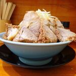 ラーメン 盛太郎 - チャーシュー麺　1,100円（野菜マシマシ、薄味）