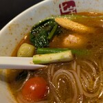 七宝 麻辣湯 - アスパラはカットされて歯ごたえ十分！