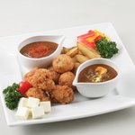 Koto Dajuru - 期間限定 2種のカレーフォンデュ☆ピリ辛とまろやかのカレーソースをお好みの具財でどうぞ