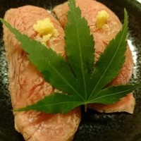 近江牛専門店 れすとらん 松喜屋 本店 - 追加で、近江牛のにぎり。
