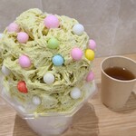 旬月 神楽 - ピスタチオ苺ミルク(税込1,430円)
お煎りをセルフでトッピング
盛り付ける楽しさよりも完成形で出して欲しい
そんなことだから熊の最中を忘れるのよ
もしかして駆除された！(爆)