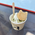 岩手山サービスエリア(上り線) スナックコーナー - 猫モナカソフト　焼きムラがちょっと残念