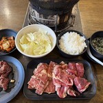 七輪焼肉 安安 - ♪３種盛り定食300g ¥1540
        ハラミ¥クーポン使用