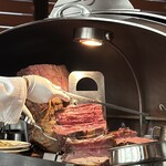 ロウリーズ・ザ・プライムリブ - ライブカット