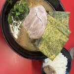 横浜らーめん 山本家 - 