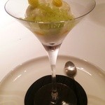 エクアトゥール - ＜デザート１＞ヨーグルトムース、洋梨ジュレ、青リンゴソルベ