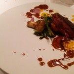 エクアトゥール - ＜肉＞ビュルゴー家ルーアン鴨のロースト