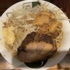 ラーメン 雷 東京本丸店