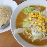 華丸 - 華丸ラーメン＋半チャーハン