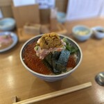 日本橋海鮮丼 つじ半 前橋店 - 