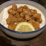 魚酔 - 鶏ヒザ軟骨の唐揚げ