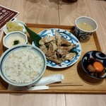 あんちすてーき とろろ麦めし 豚丸 - 