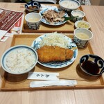 あんちすてーき とろろ麦めし 豚丸 - 