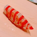鮨 めい乃 - 半生の車海老。こちらでは味噌は使いません