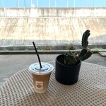 alospot - アイスのカフェラテ550円