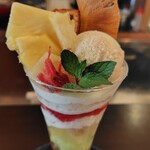 CAFE CUPOLA mejiro - トロピカ〜ルのパインパフェ